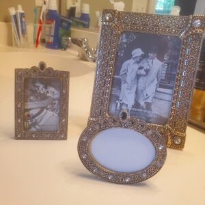 Pretty set of picture frames
